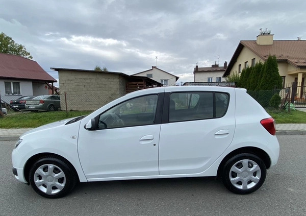 Dacia Sandero cena 29900 przebieg: 58000, rok produkcji 2016 z Rzeszów małe 106